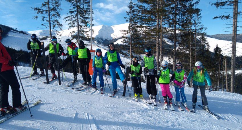 Obóz narciarski na stoku