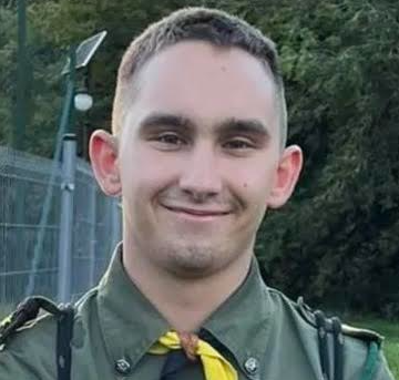 <strong></noscript>Specjalista ds. obsługi klienta.</strong><br />
Nowy członek zespołu. Odpowiedzialny za przyjmowanie zamówień w tempie błyskawicznym, chętnie odpowie na pytania dotyczące oferty.